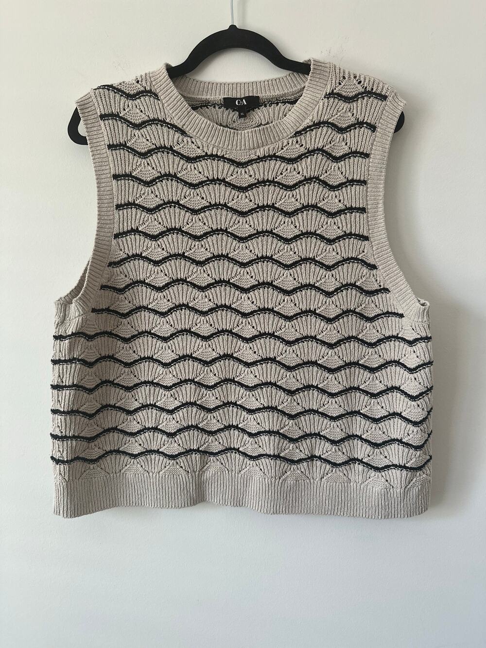 C&A Pullover Sweater Vest Women's X-Large Tan & Navy Tight Knit Crew Neck Cotton